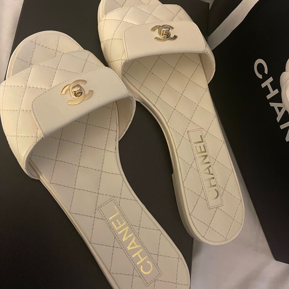 Chanel sandal